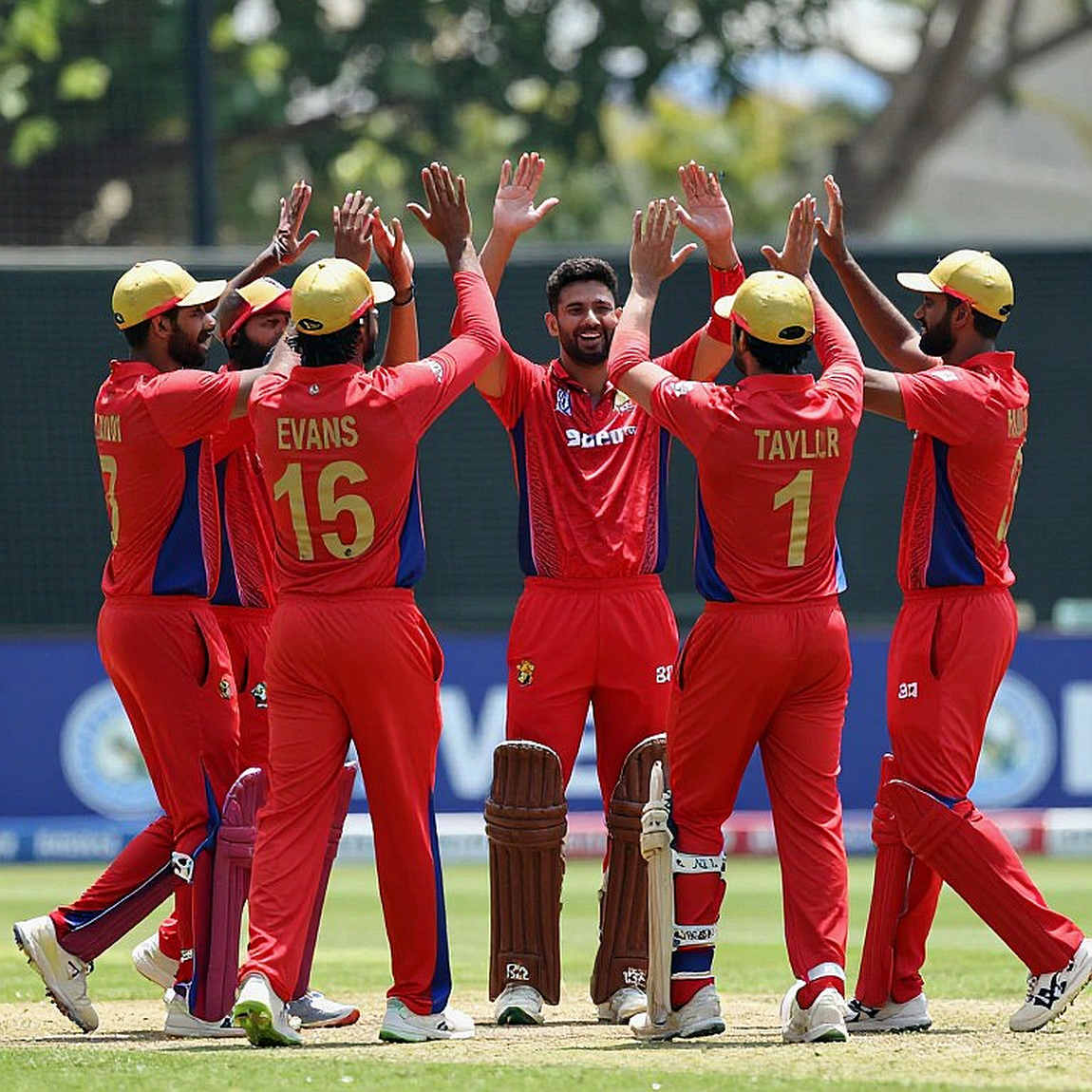 ১১৩ অল আউট: সবুজ পিচে ভারত এ-র ডিসমিসাল প্যাটার্ন স্কোরের চেয়ে বেশি কথা বলে